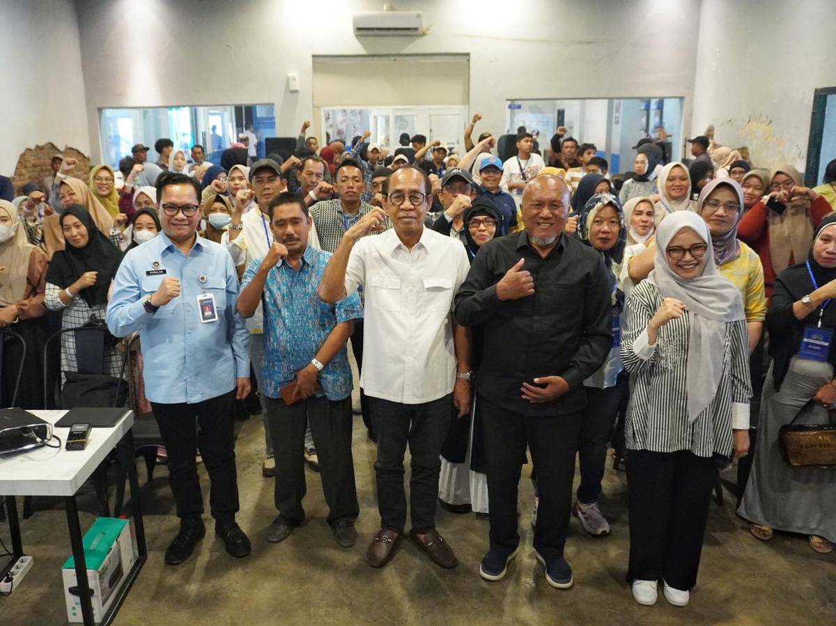 Sosialisasi Program Makan Bergizi Gratis (MBG) di Makassar oleh Badan Gizi Nasional dan Komisi IX DPR RI. (Dok. Istimewa)