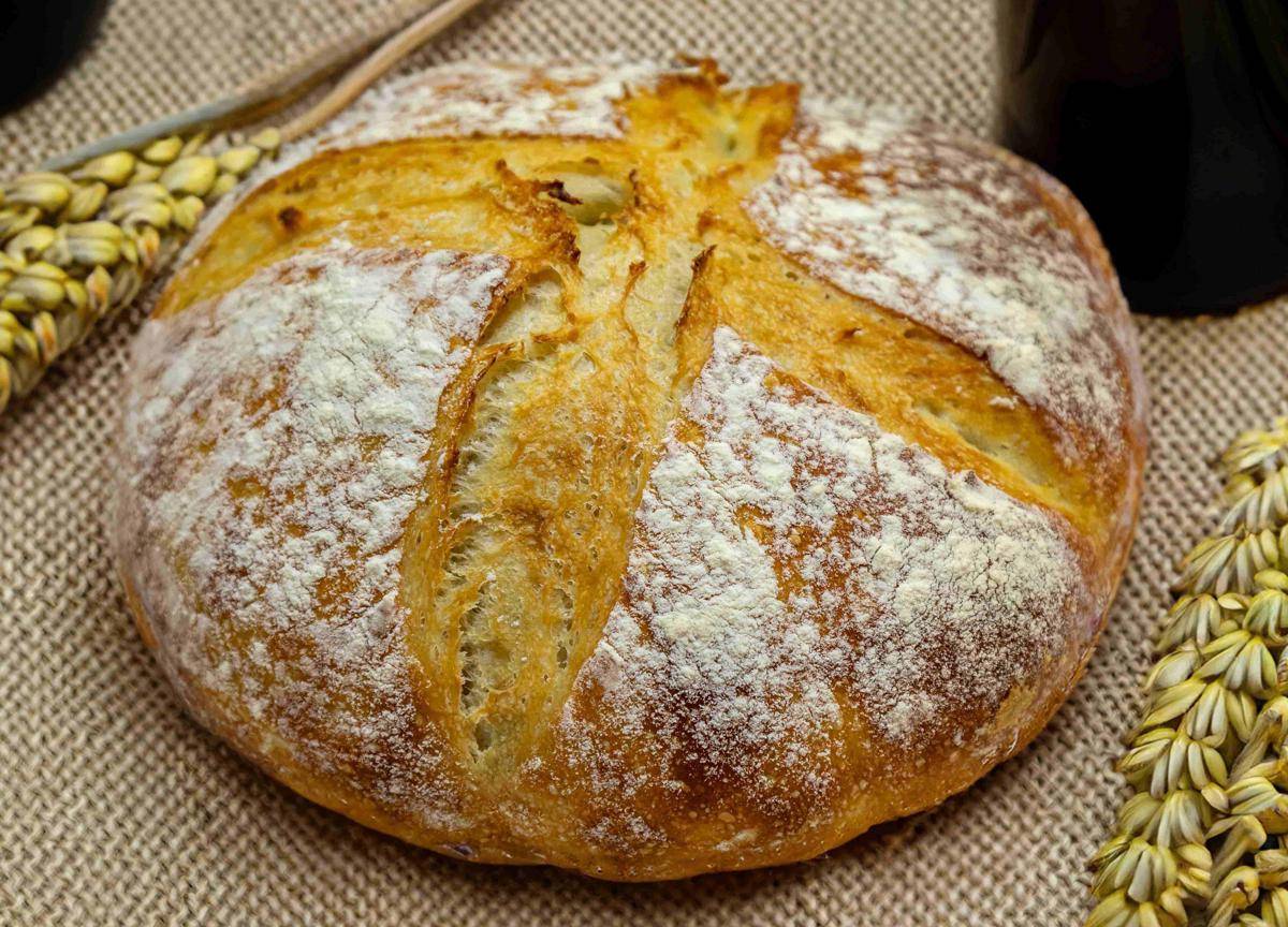 ilustrasi soda bread (vecteezy.com/Adilson Sochodolak)