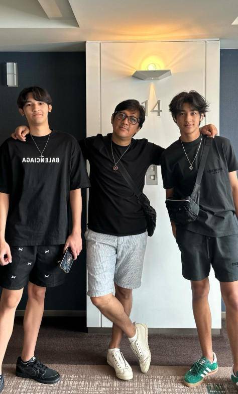 Kedekatan Andre Taulany dan 3 Anaknya (Instagram.com/andreastaulany)