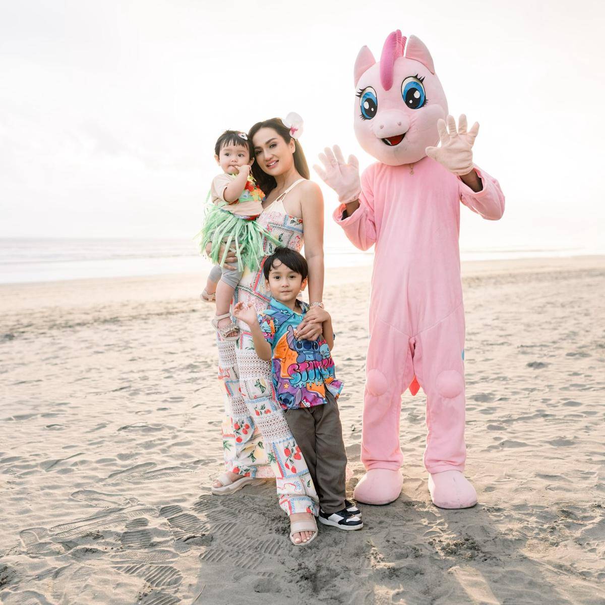 Ulang Tahun Anak Kedua Tengku Dewi (Instagram.com/tengkudewiputri_tdp)