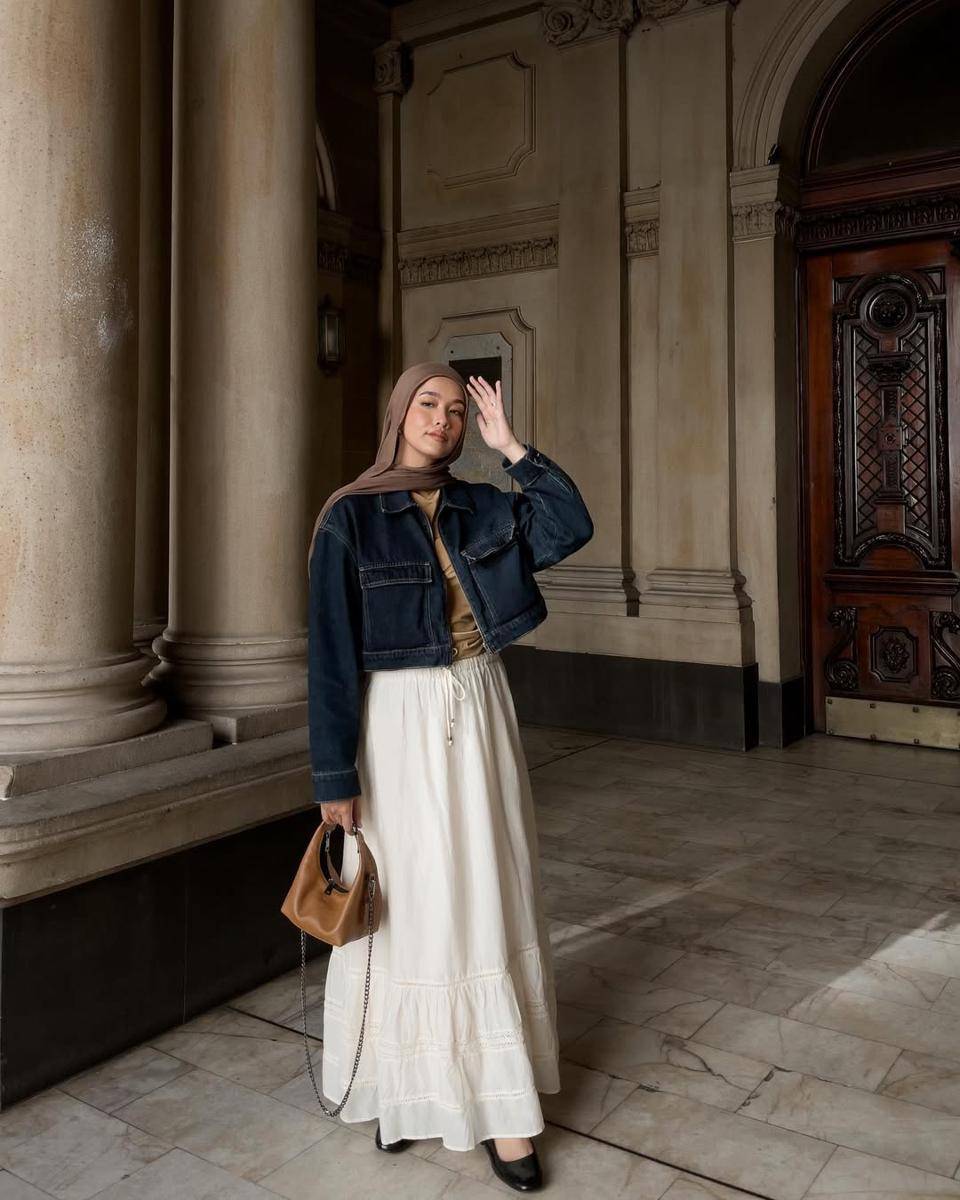 OOTD hijab ke kampus ala Ana Octarina (instagram.com/anaoctarina)