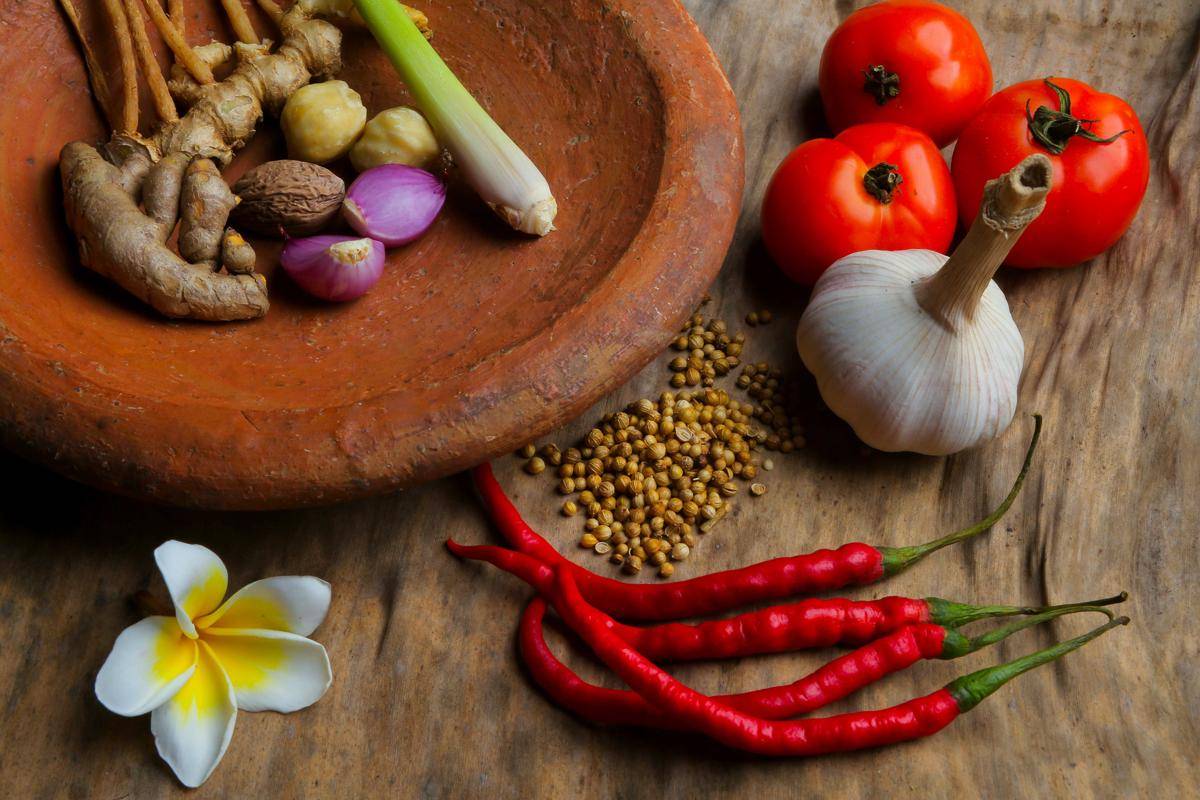 ilustrasi bahan sambal baru dan segar (unsplash.com/Baehaki Hariri)