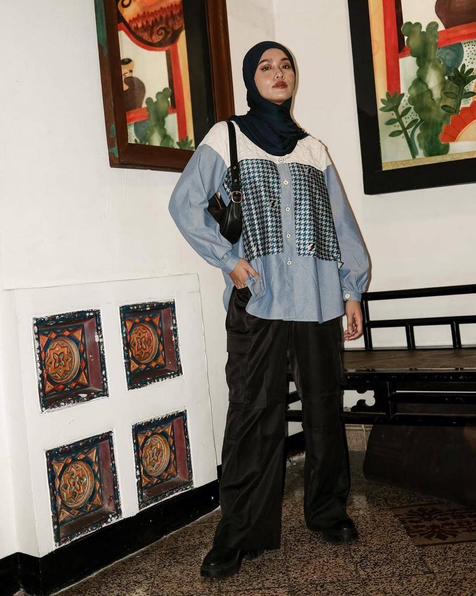 OOTD hijab ke kampus ala Ana Octarina (instagram.com/anaoctarina)