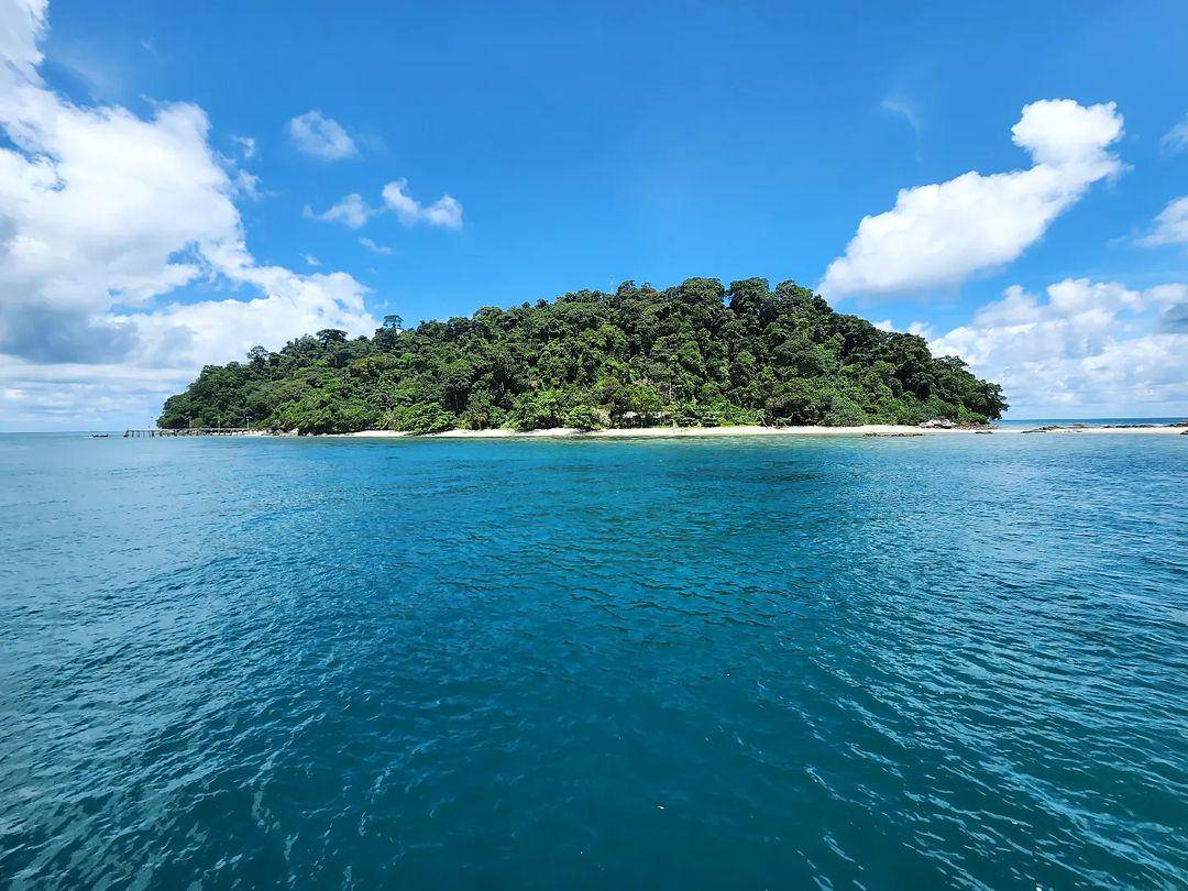 Pulau Berhala (tempatwisata.pro)