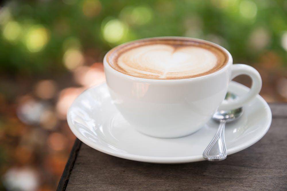 ilustrasi secangkir flat white 