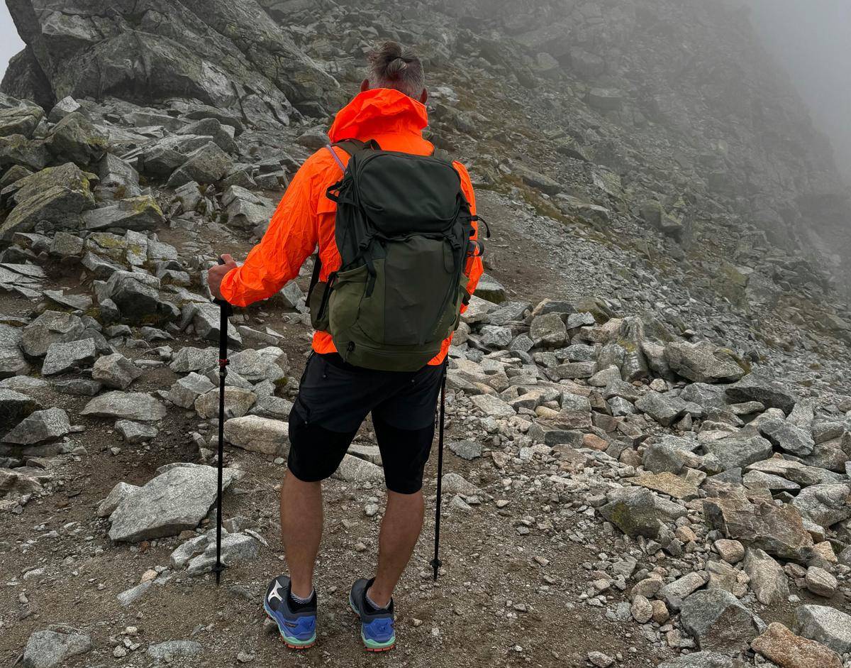 ilustrasi Trekking Pole/pexels.com