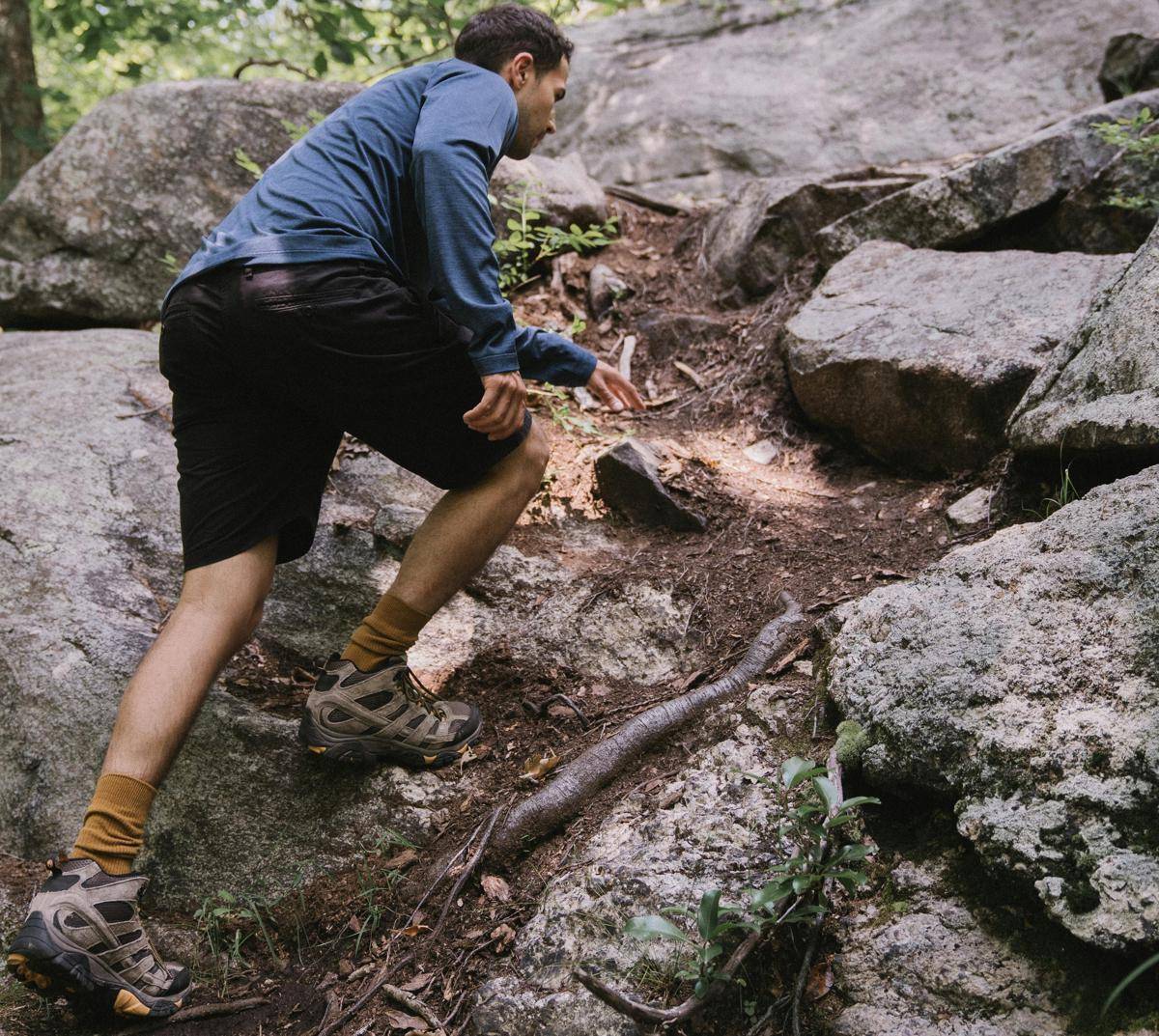 ilustrasi sepatu hiking/.pexels.com