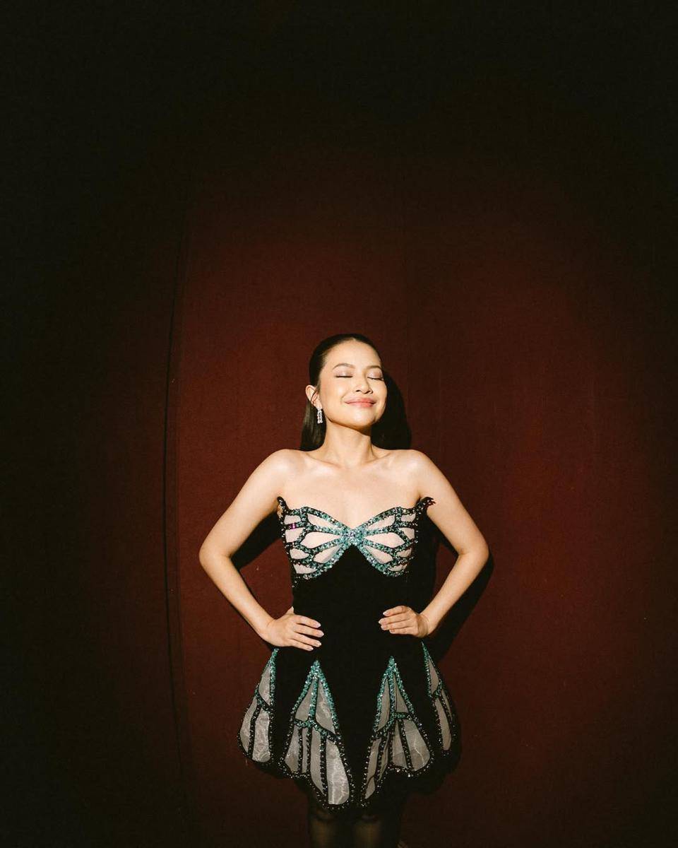 inspirasi outfit dengan dress ala Hanggini (instagram.com/hanggini)