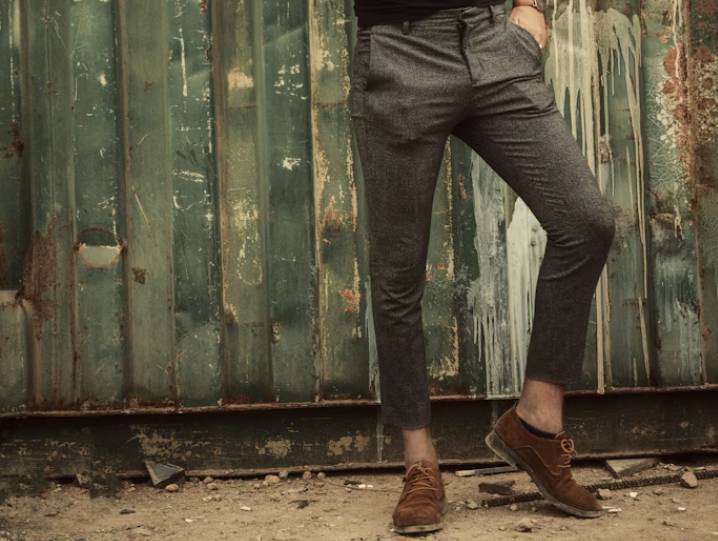 illustrasi celana skinny pria (unsplash.com/sour moha)