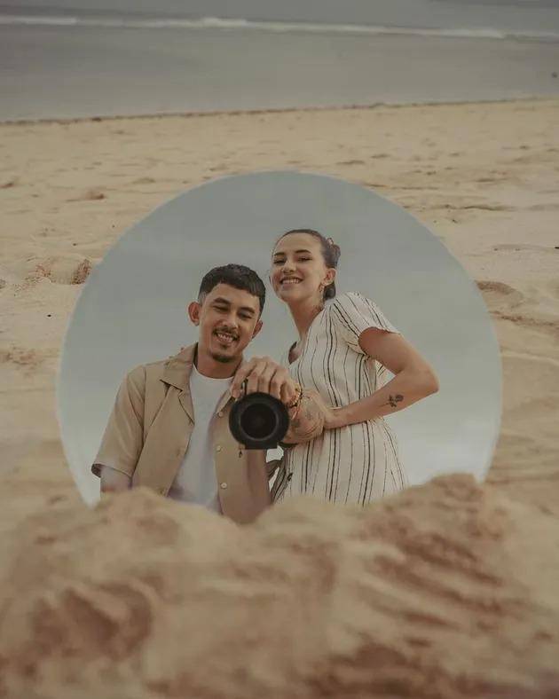 Dahlia Poland dan Fandy Christian