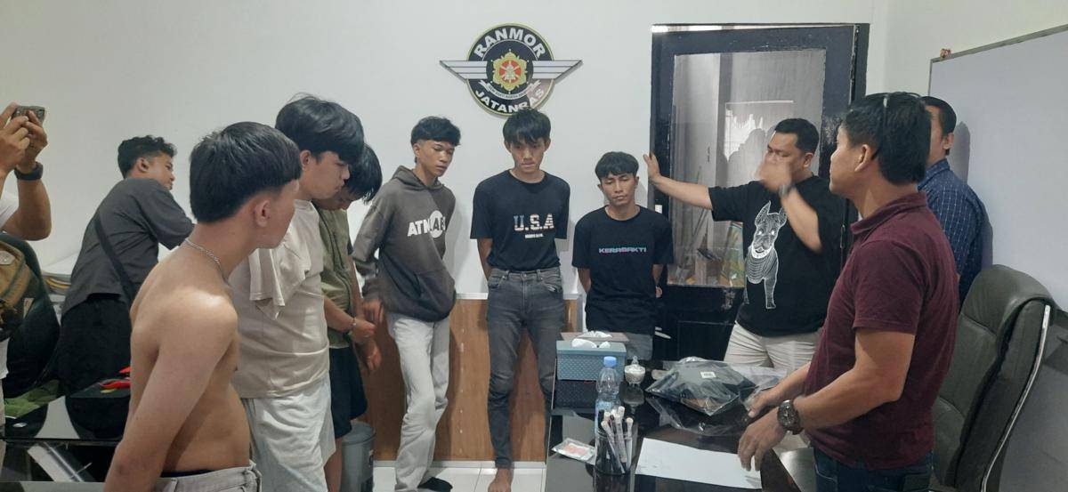 Enam Pelaku tawuran di Palembang ditangkap dengan modus pura-pura tawuran (Dok: Polda Sumsel)