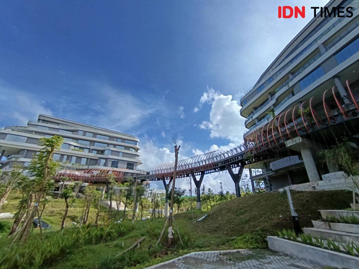 Jembatan 2nd Walkway di Gedung Kemenko 3 KIPP IKN.