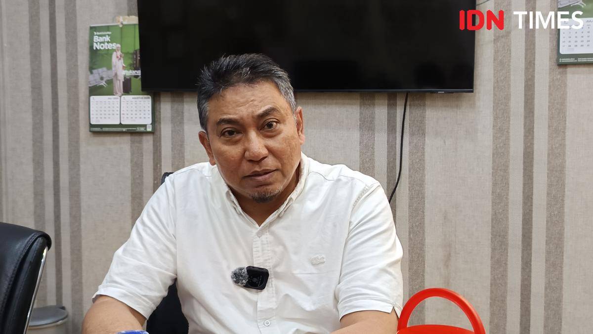 Kepala Dinas Sosial Sulawesi Selatan, Abdul Malik Faisal, memberikan keterangan di Kantor Dinas Sosial Sulsel, Selasa (5/8/2025).