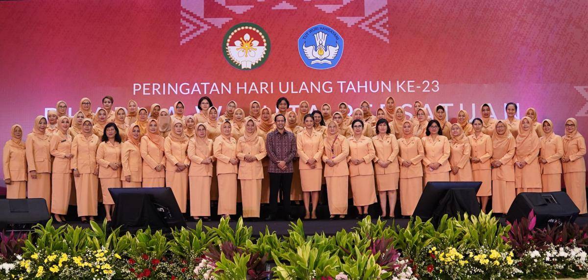 Peringatan HUT ke-23 Dharma Wanita Persatuan (dharmawanitapersatuan.id)
