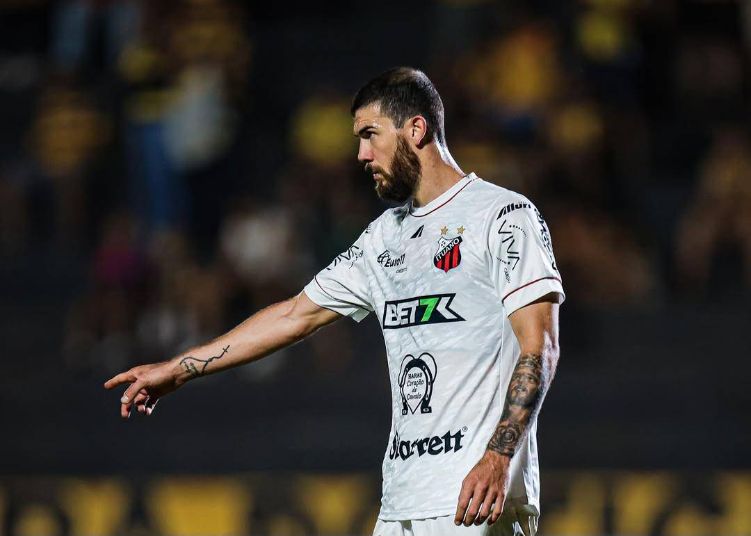 Chateado pelo resultado, mas feliz pela minha estreia com essa camisa. Na vitória ou na derrota, (1).jpg