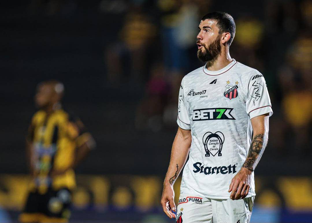 Chateado pelo resultado, mas feliz pela minha estreia com essa camisa. Na vitória ou na derrota,.jpg