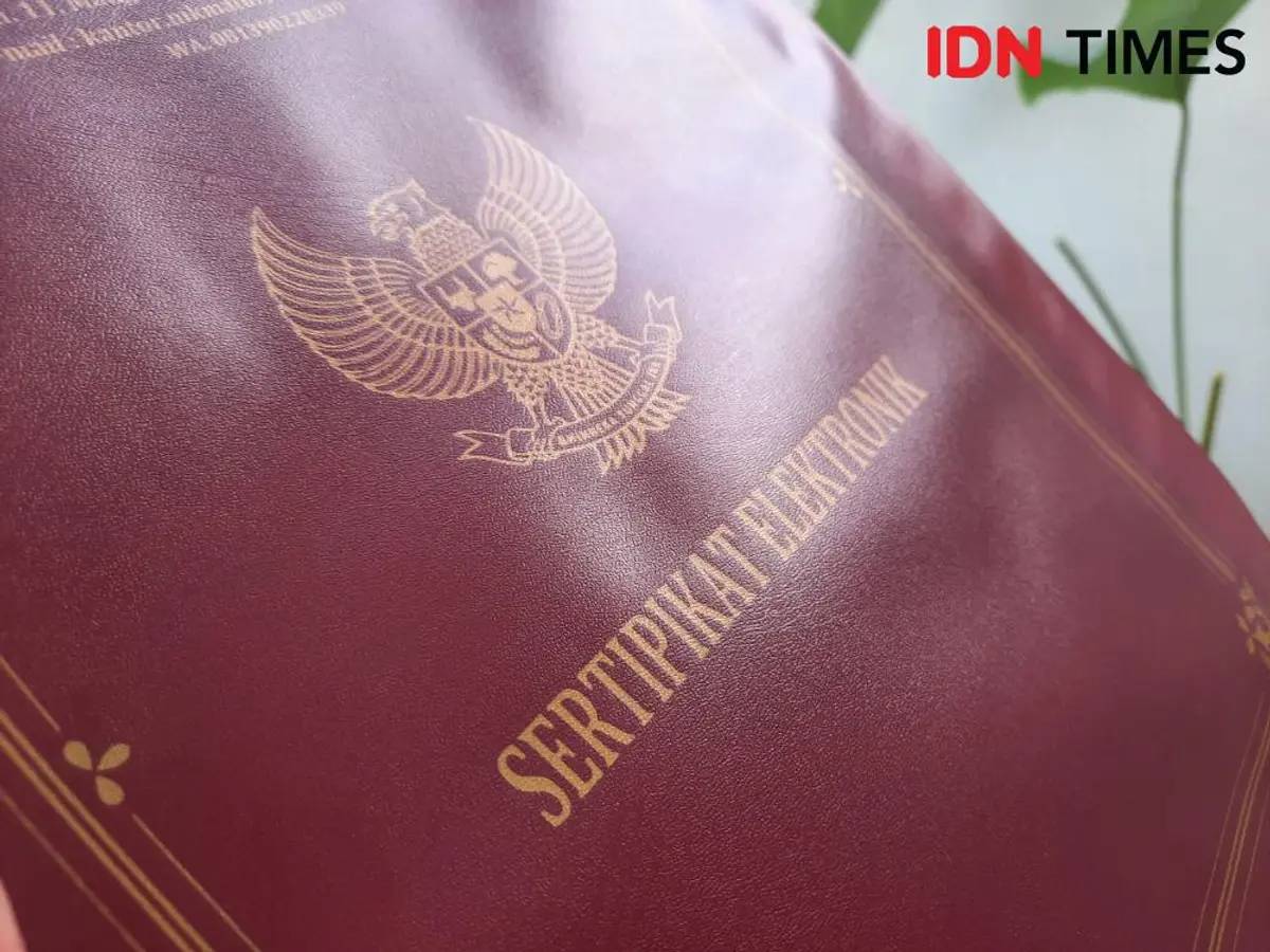 Ilustrasi sertifikat tanah elektronik (IDN Times/Paulus Risang)