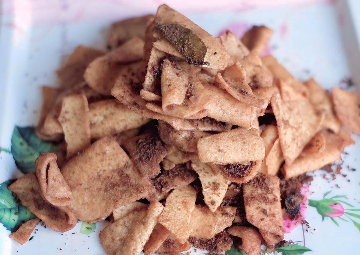 Rendang telur kering Uni Lili (instagram.com/rendangunilili)