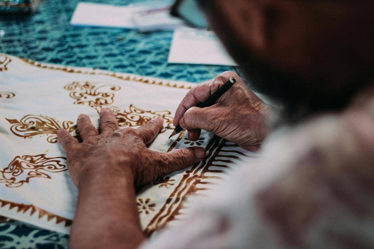 ilustrasi batik (pexels.com/Nur Andi Ravsanjani Gusma) 