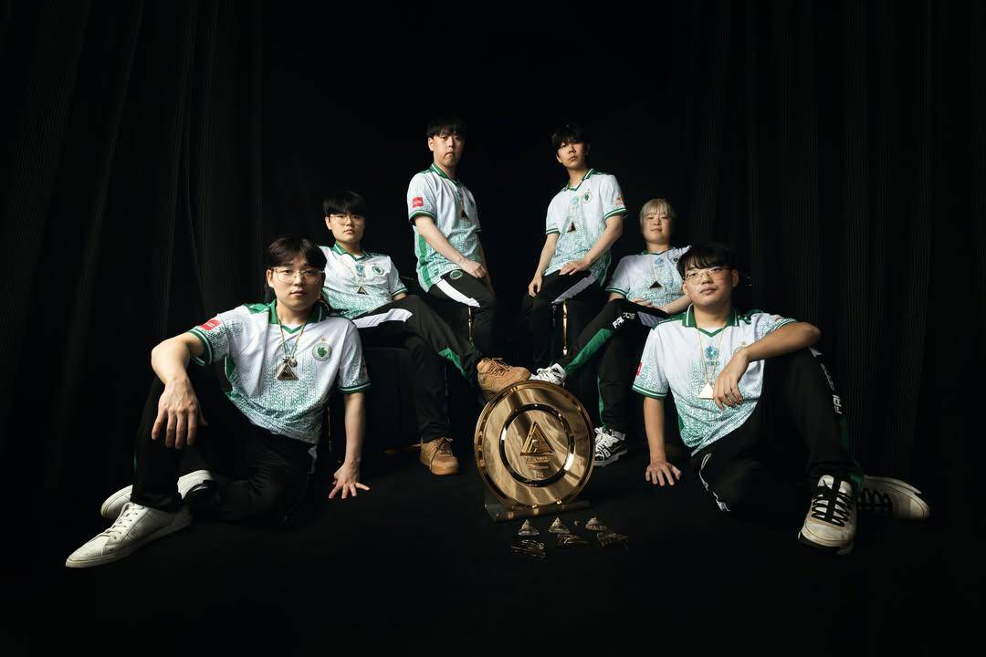 Potret Team Falcons juara Overwatch 2 di EWC 2025