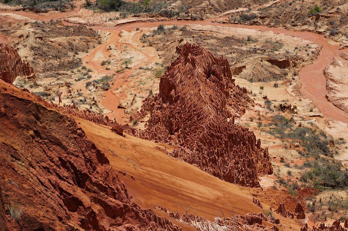 Formasi batuan Tsingy de Bemaraha, Madagaskar