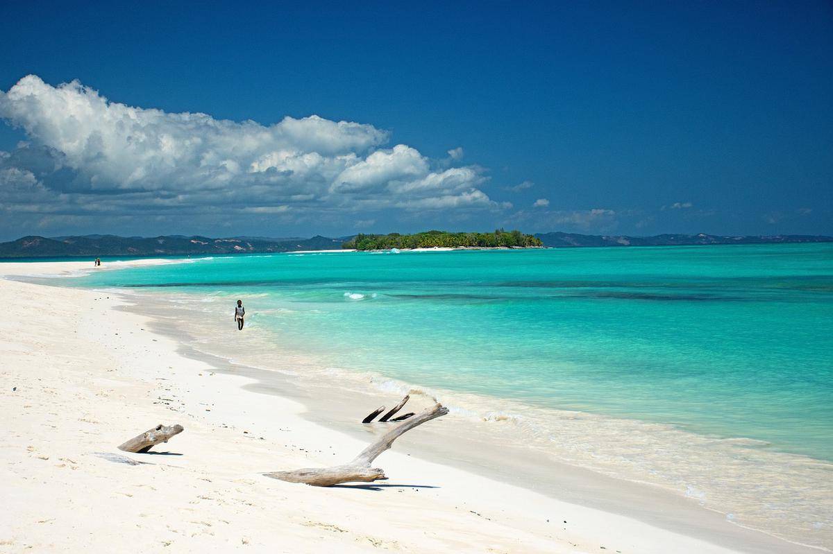 Nosy Be, pulau di lepas pantai barat laut Madagaskar