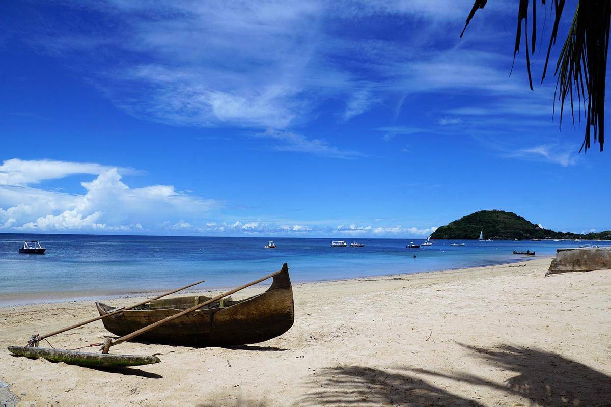 Pemandangan Nosy Be, pulau di lepas pantai barat laut Madagaskar