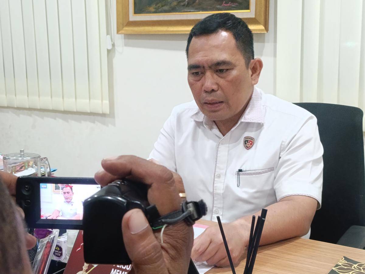 Direktur Reserse Kriminal Umum Polda NTT, Kombes Pol Patar Silalahi, membenarkan penetapan tersangka anggota DPRD Kota Kupang yang lakukan KDRT. (IDN Times/Putra Bali Mula)