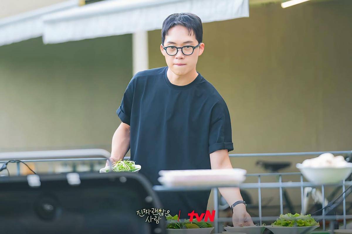 Shin Dong Ha (dok. tvN/A Genuinely Good Person)