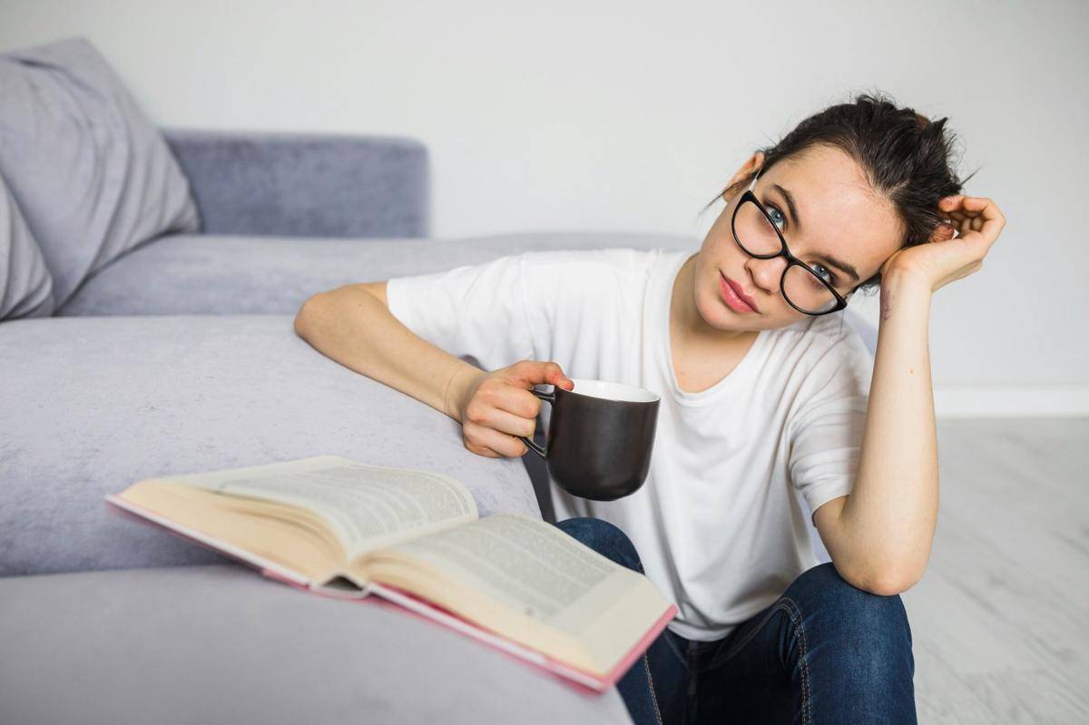 Ilustrasi reading slump. (Dok. Freepik/freepik)