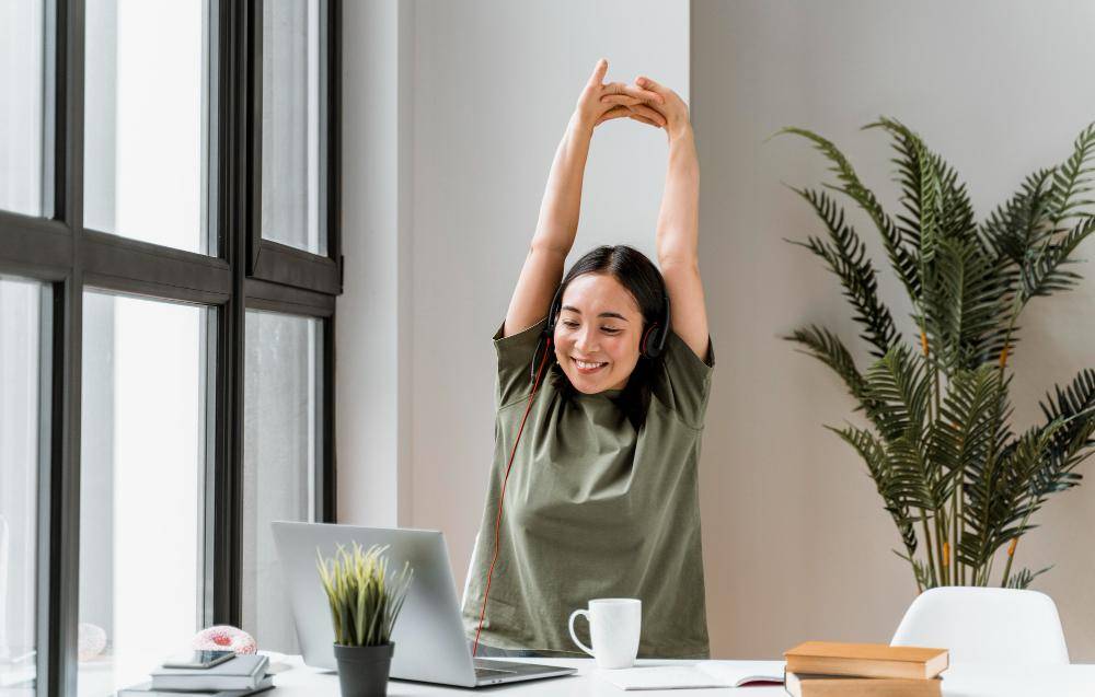 streching (freepik.com/freepik)