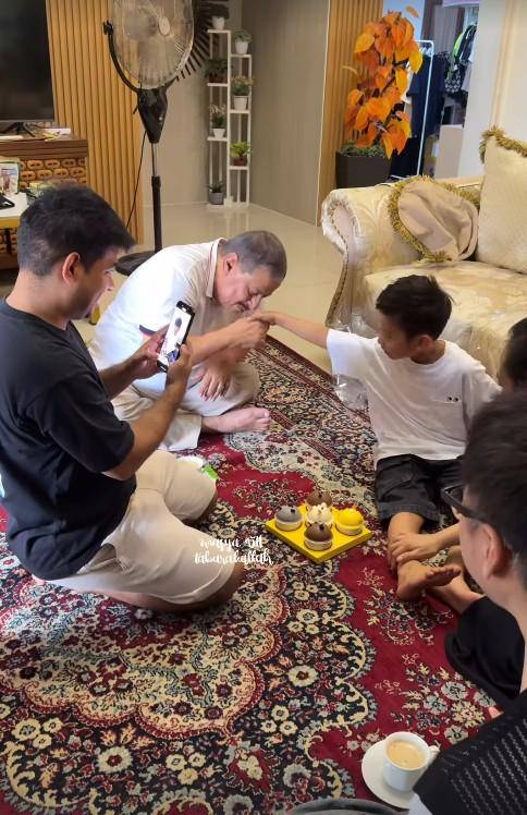 Ueno Family ke Rumah Fadil Jaidi
