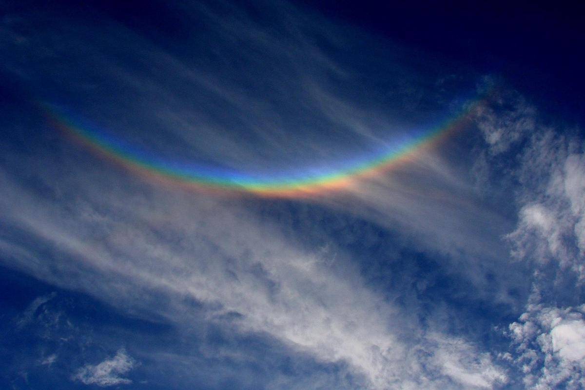 Potret circumzenithal arc (pixabay.com/JacekAbramowicz)  