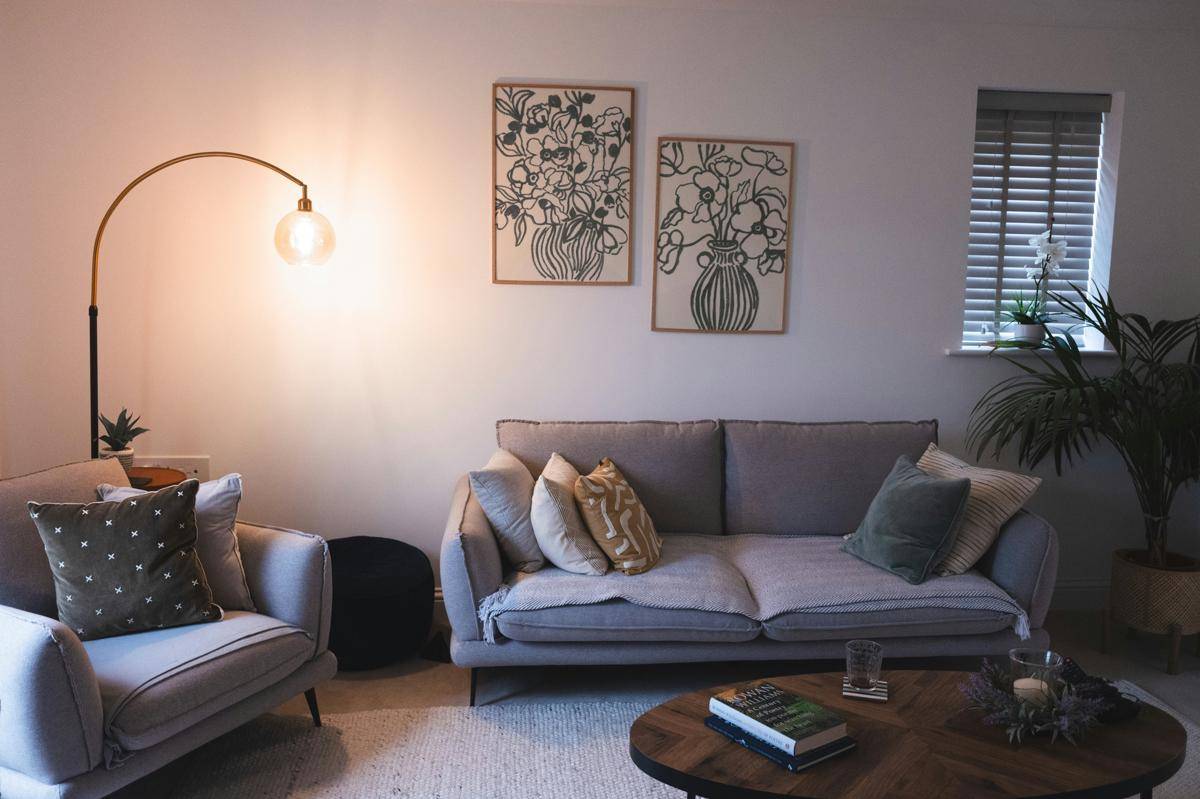 ilustrasi furnitur di ruangan (unsplash.com/Evy Prentice)