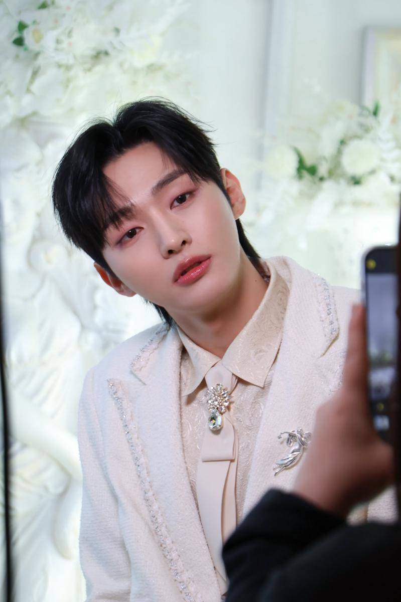 Yoon Jisung (x.com/Official_YJS_)