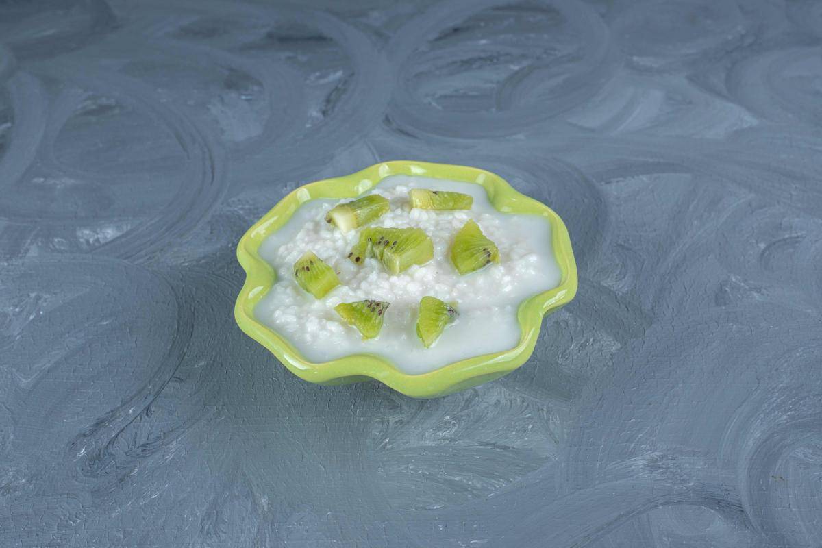 ilustrasi puding kelapa muda 