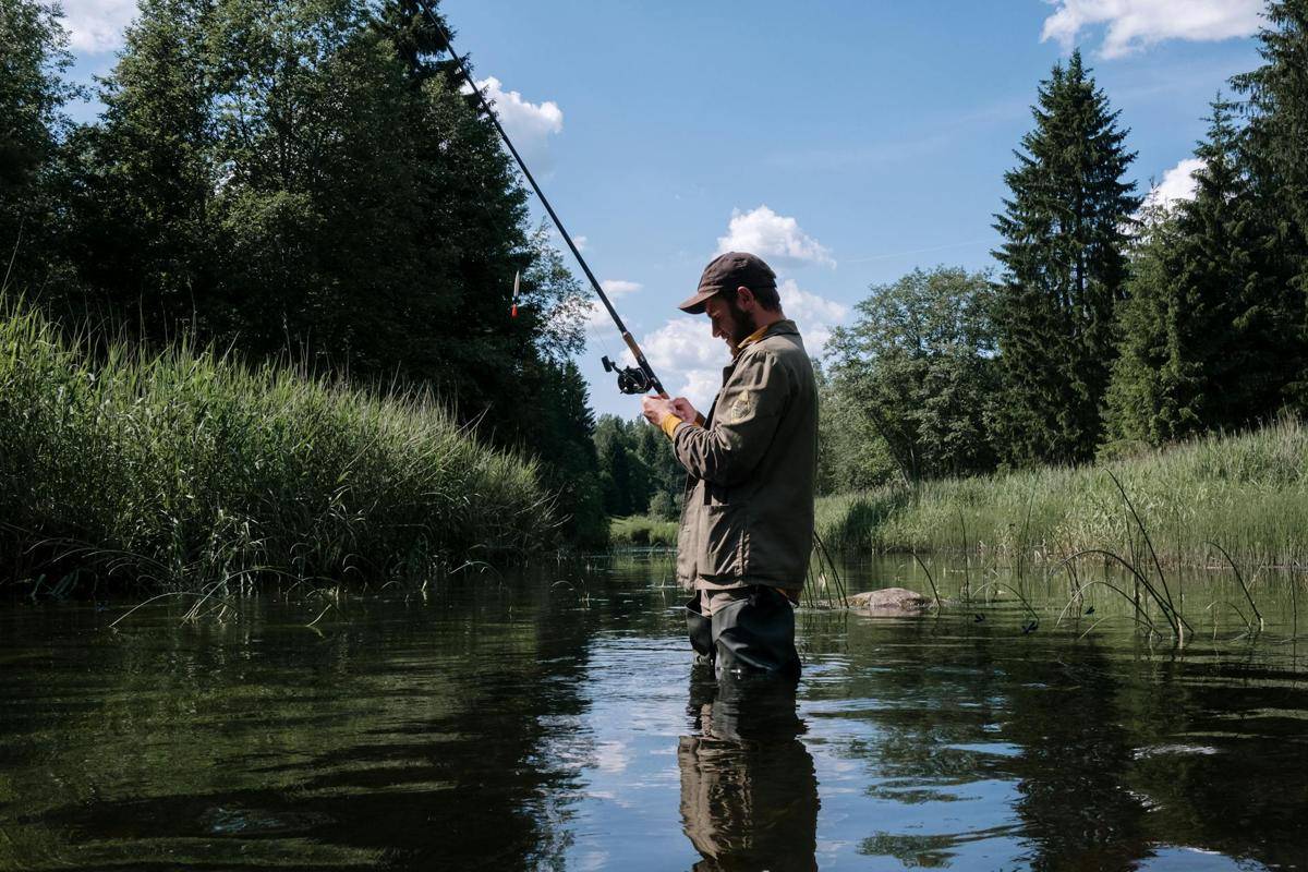 ilustrasi memancing (pexels.com/cottonbro studio)