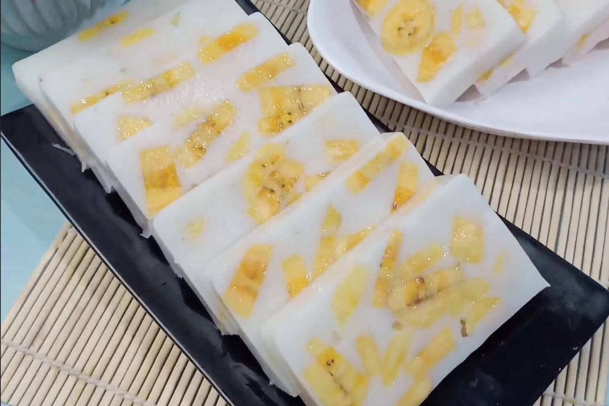 ilustrasi puding pisang susu (YouTube.com/resep bunda yustin)