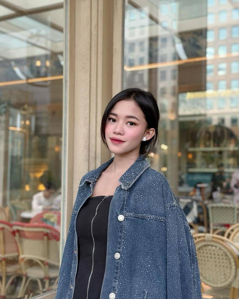 Inspirasi makeup ala Ummi Quary (instagram.com/ummi_quary)