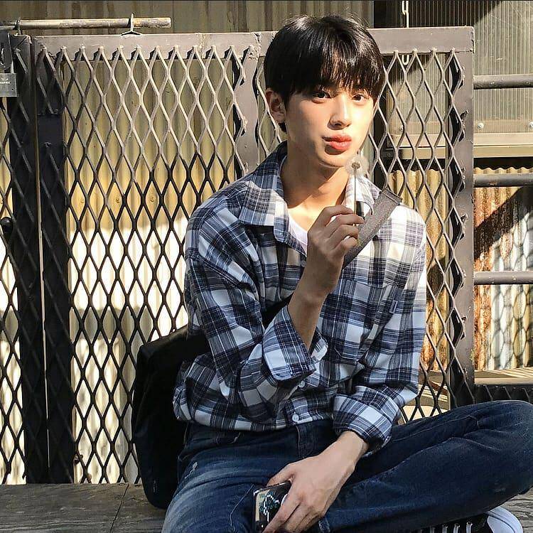 potret Kim Min Kyu (instagram.com/kimminkyu_0312)