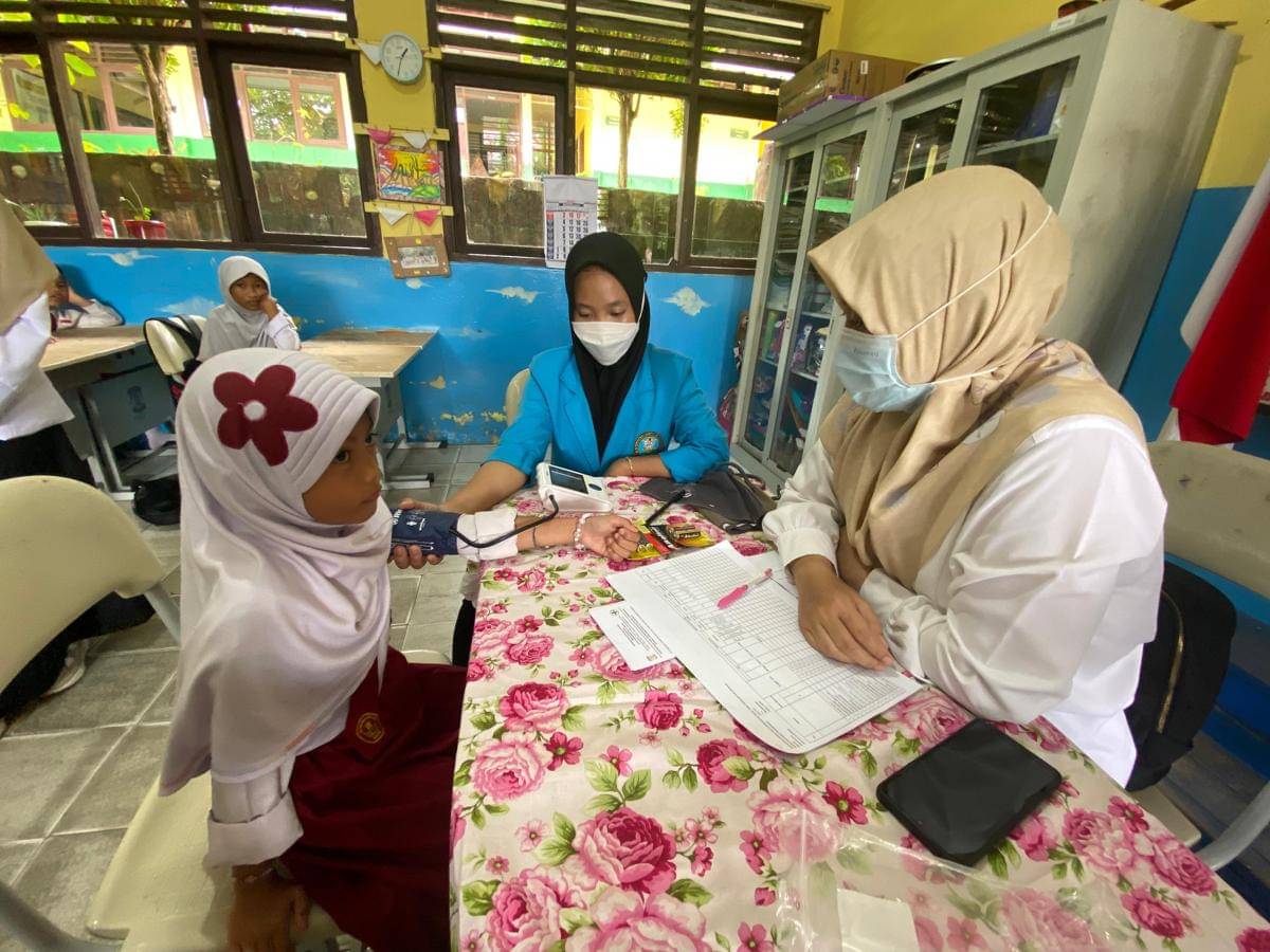 Suasana Cek Kesehatan Gratis (CKG) di SDN 020 Balikpapan Utara, Rabu (6/8/2025).