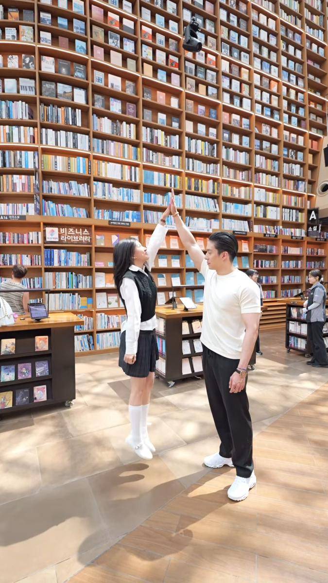 Sarwendah dan Giorgio Antonio di Korea Selatan