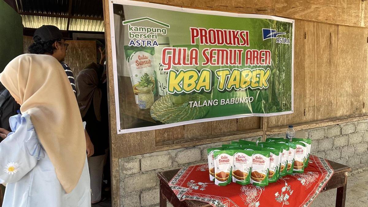Kegiatan di Rumah Pintar Kampung Berseri Astra (KBA) Jorong Tabek, Kecamatan Hiliran Gumanti, Talang Babungo, Kabupaten Solok, Sumatra Barat