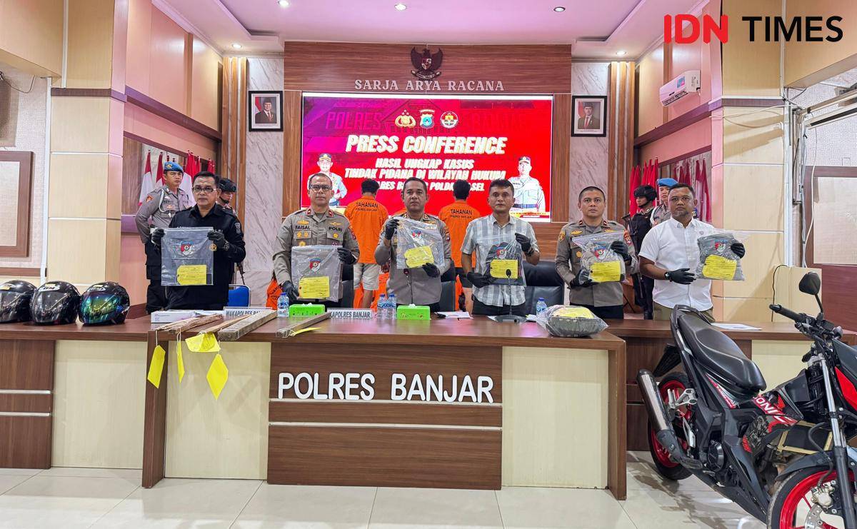 Konferensi pers Polres Banjar ungkap kasus penjambretan yang meresahkan warga di Gambut, Banjar, Kalsel. 