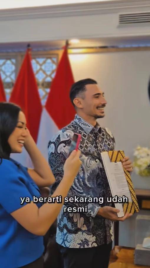 Vincent Verhaag Resmi Jadi WNI (Instagram.com/inijedar)