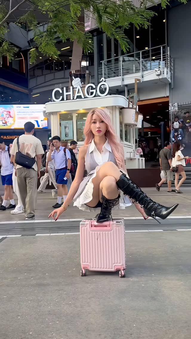 Lucinta Luna ikut tren Nicki Minaj challenge