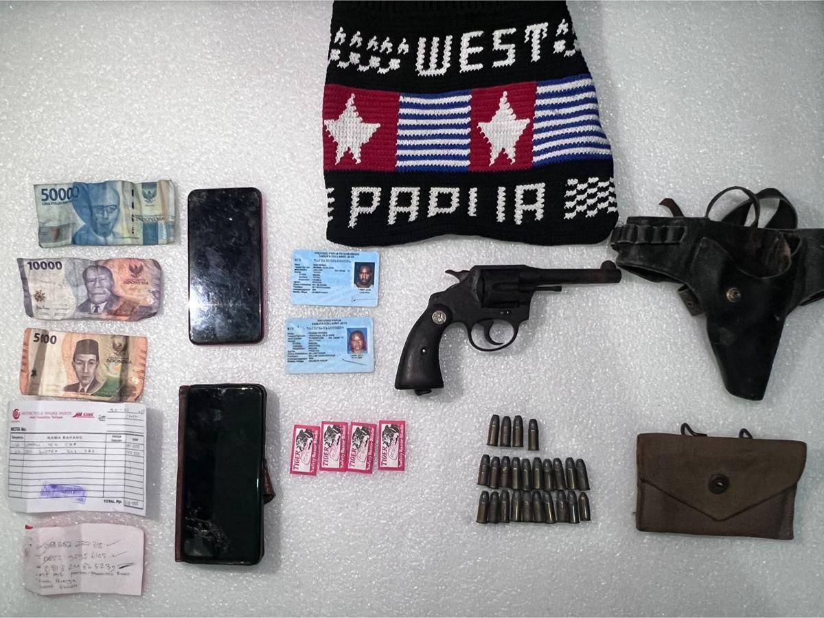 Sejumlah barang bukti yang diamankan.