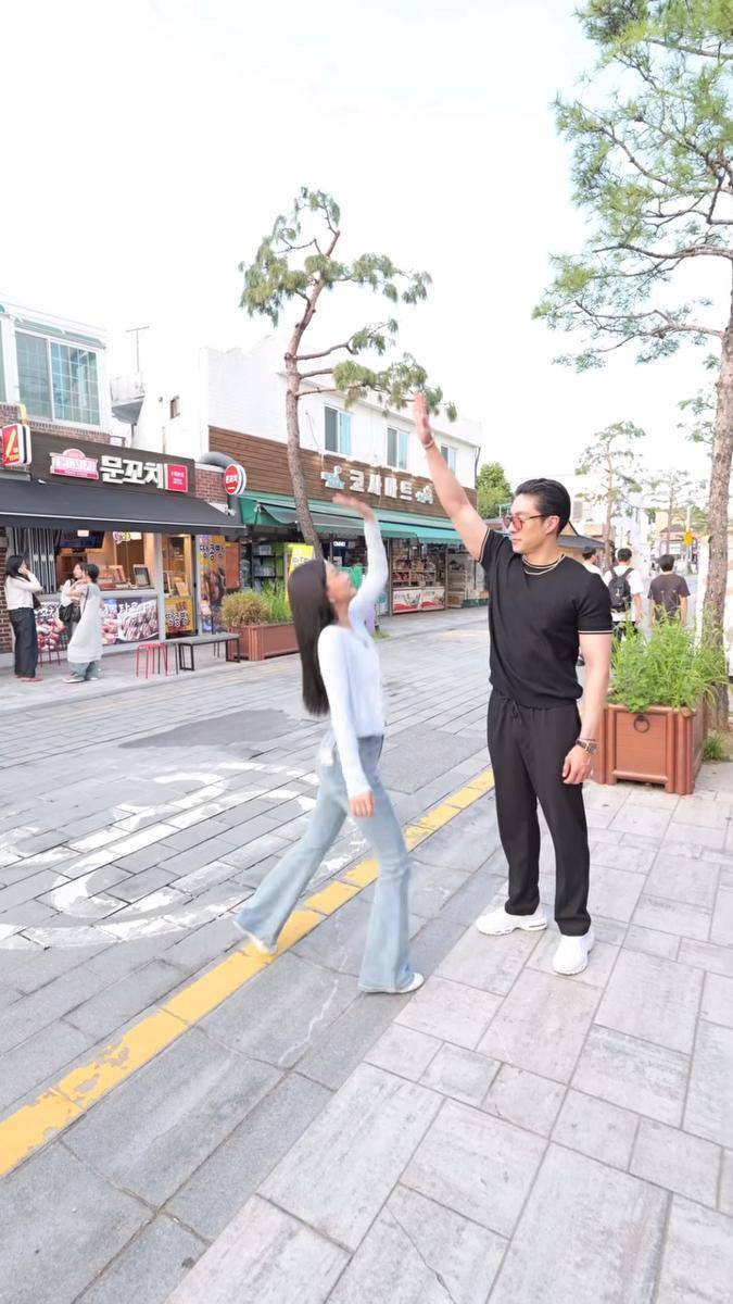 Sarwendah dan Giorgio Antonio di Korea Selatan