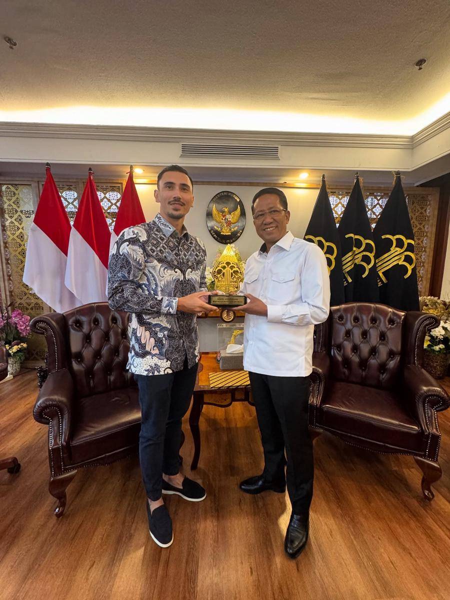 Vincent Verhaag Resmi Jadi WNI (Instagram.com/inijedar)