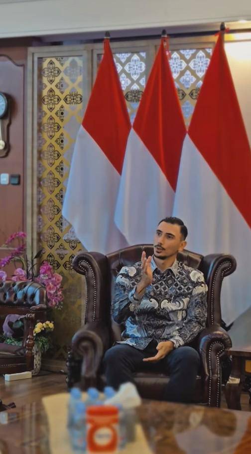Vincent Verhaag Resmi Jadi WNI (Instagram.com/inijedar)